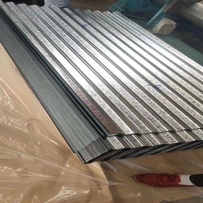 Lo zinco galvanizzato GI ha ondulato le lamiere di acciaio per coprire i metalli