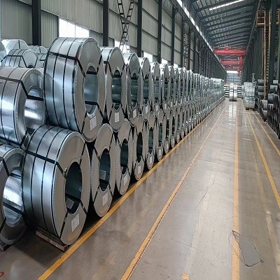 Z275 ha preverniciato il tetto d'acciaio galvanizzato del metallo della bobina riveste i materiali da costruzione