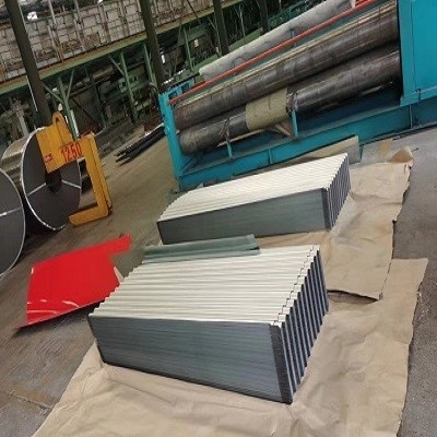 Lamiere d'acciaio ondulate spesse 0,3 mm Lamiera del tetto in zinco zincato
