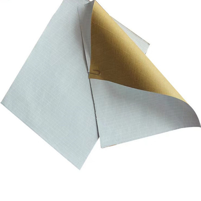 Rivestimento di rinforzo bianco di carta kraft della tela del film dell'isolamento composito pp del di alluminio