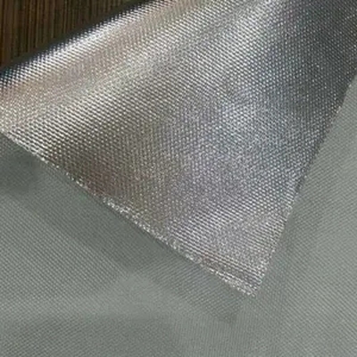 Riscaldi il di alluminio materiale riflettente che affronta la vetroresina tessuta rivestita