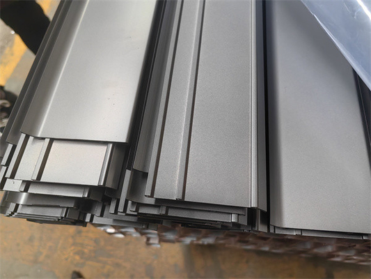 spessore 6061 di 0.38mm profilo di alluminio dell'estrusione 6082 6063 per le porte e Windows