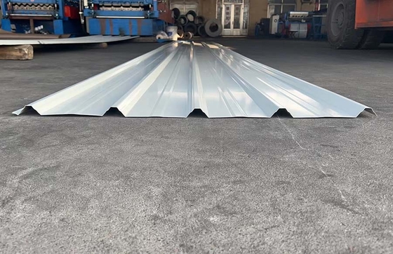 0.6 mm lamiera di acciaio ondulato Bianco Verde SGCC per lamiere da copertura