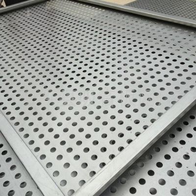 3mm di alluminio hanno perforato il giro di alluminio del pannello