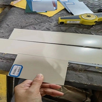 0.3mm Ral colorano la bobina d'acciaio rivestita per le pareti ed i tetti